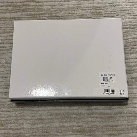 Michael Kors Elegant Black Set - Picture 2 of 4